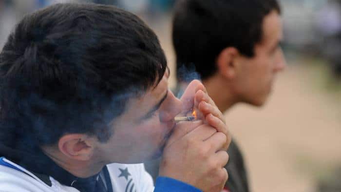 Fumando Maconha no Uruguai