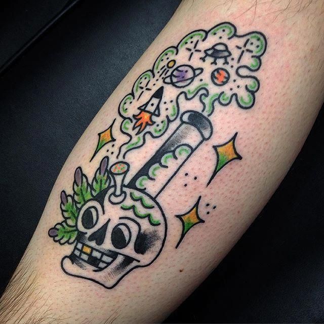 tattoo bong maconha