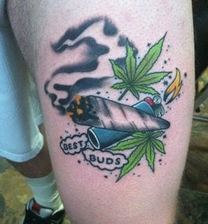 tatuagem de maconha masculina