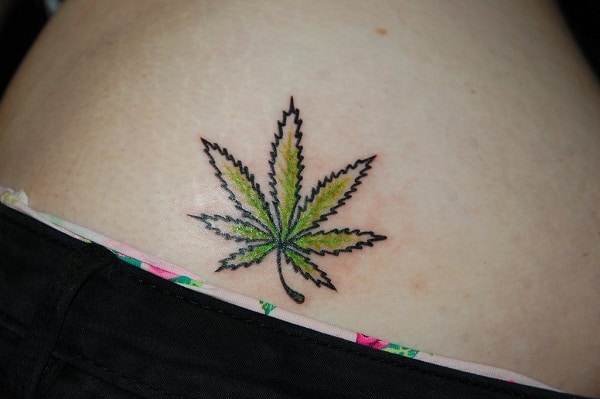 tattoo maconha bunda